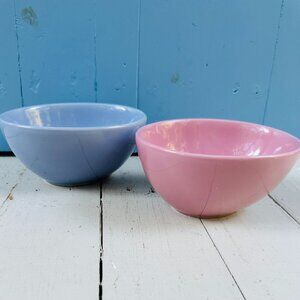 Vintage 80s Bowls, Pair of pastel bowls, pink and blue kitchenware, vintage dish